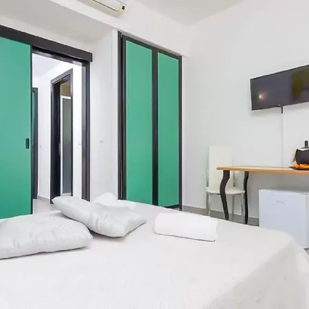 Lamanna's 3* Castro (Lecce)
