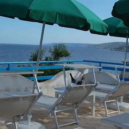 Lamanna's Hotel