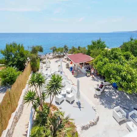 Lamanna's 3* Castro (Lecce)