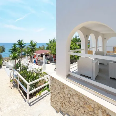 Lamanna's 3* Castro (Lecce)