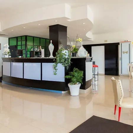 Lamanna's Castro (Lecce)